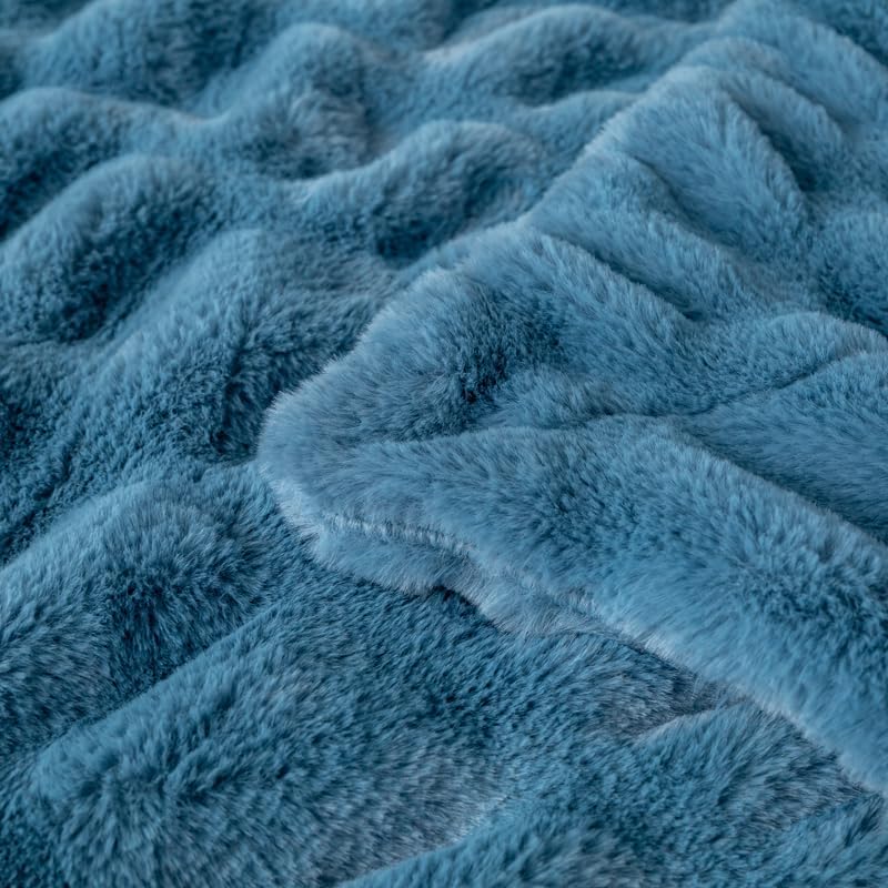 BBEE SOLUTIONS Faux Rabbit Fur Throw Blanket | Ultra Soft Plush Double-Sided Blanket for Couch & Bed